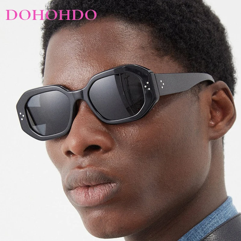 

Popular Luxury Design Square Rivets Women Sunglasses Retro Small Frame Men Sunglass Outdoor Driving Eyewear Unisex Lentes UV400