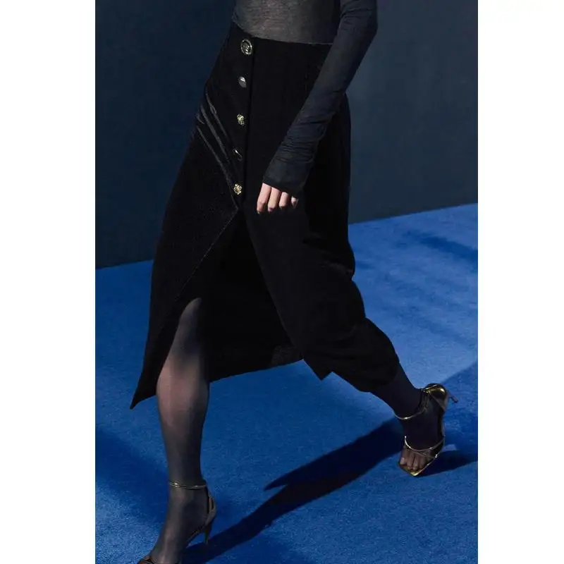Nova Coleção Outono Inverno Saia Midi Retrô de Veludo com Cintura Alta e Corte Reto em A para Mulheres, Estilo Commuter, Fibr...