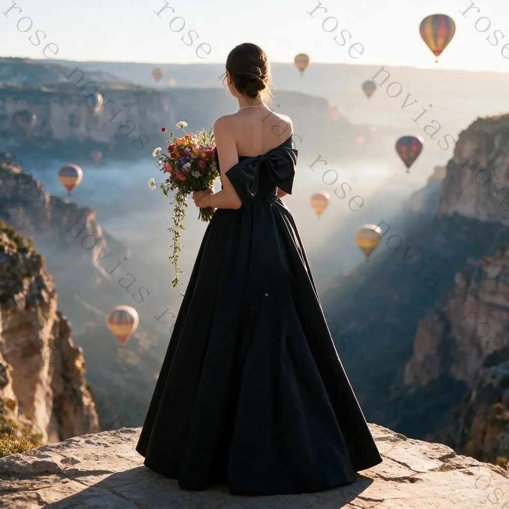 Customized Unique Elegant Classic Modern Black A-line Wedding Dresses Dignified Charming Strapless Bow Back Princess Bridal Gown