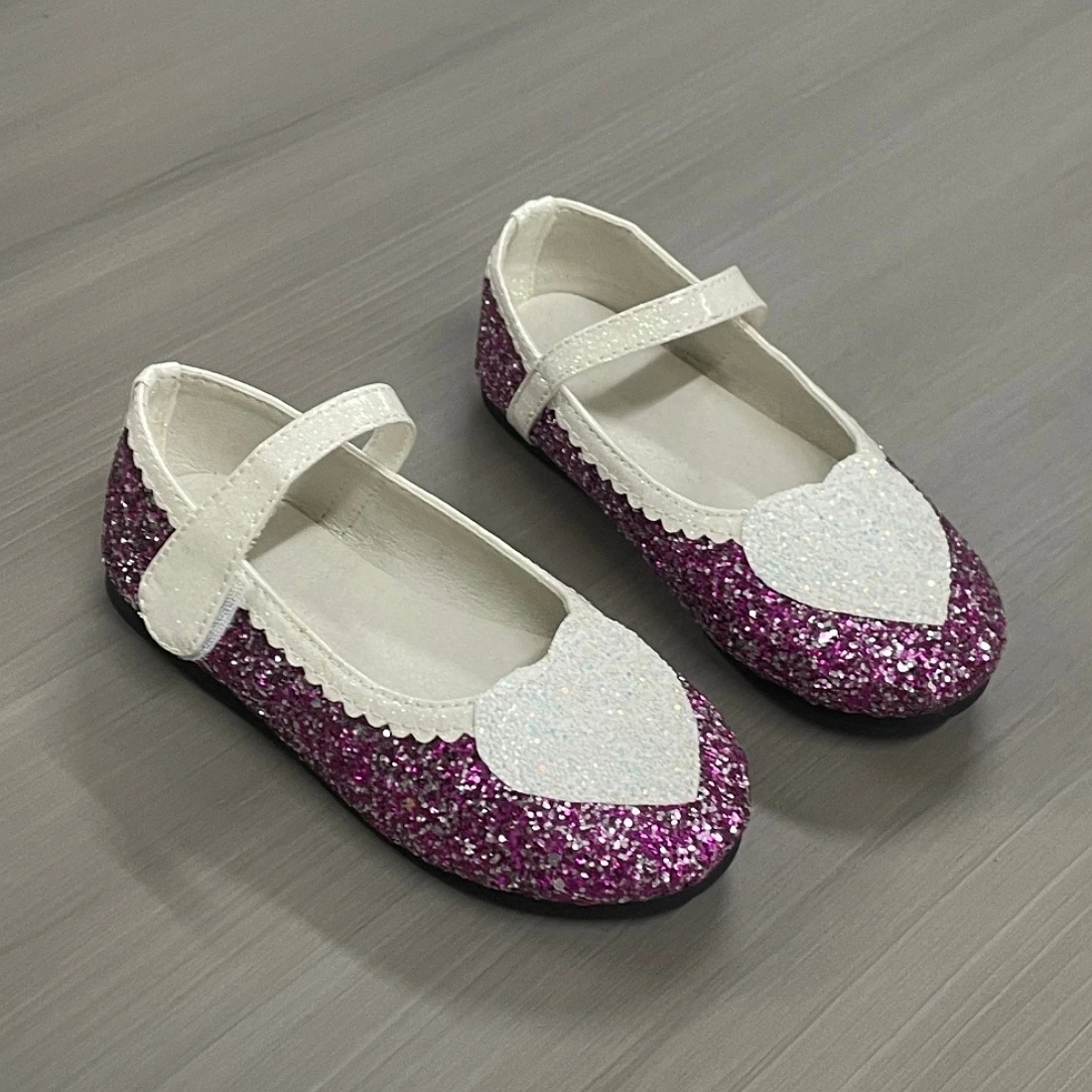 Jinyu New Arrival Girls Flat Performance Shoes Fashion Simple Unique Heart Shape Baby Princess Leather Kids Shoes3-16 Years Old