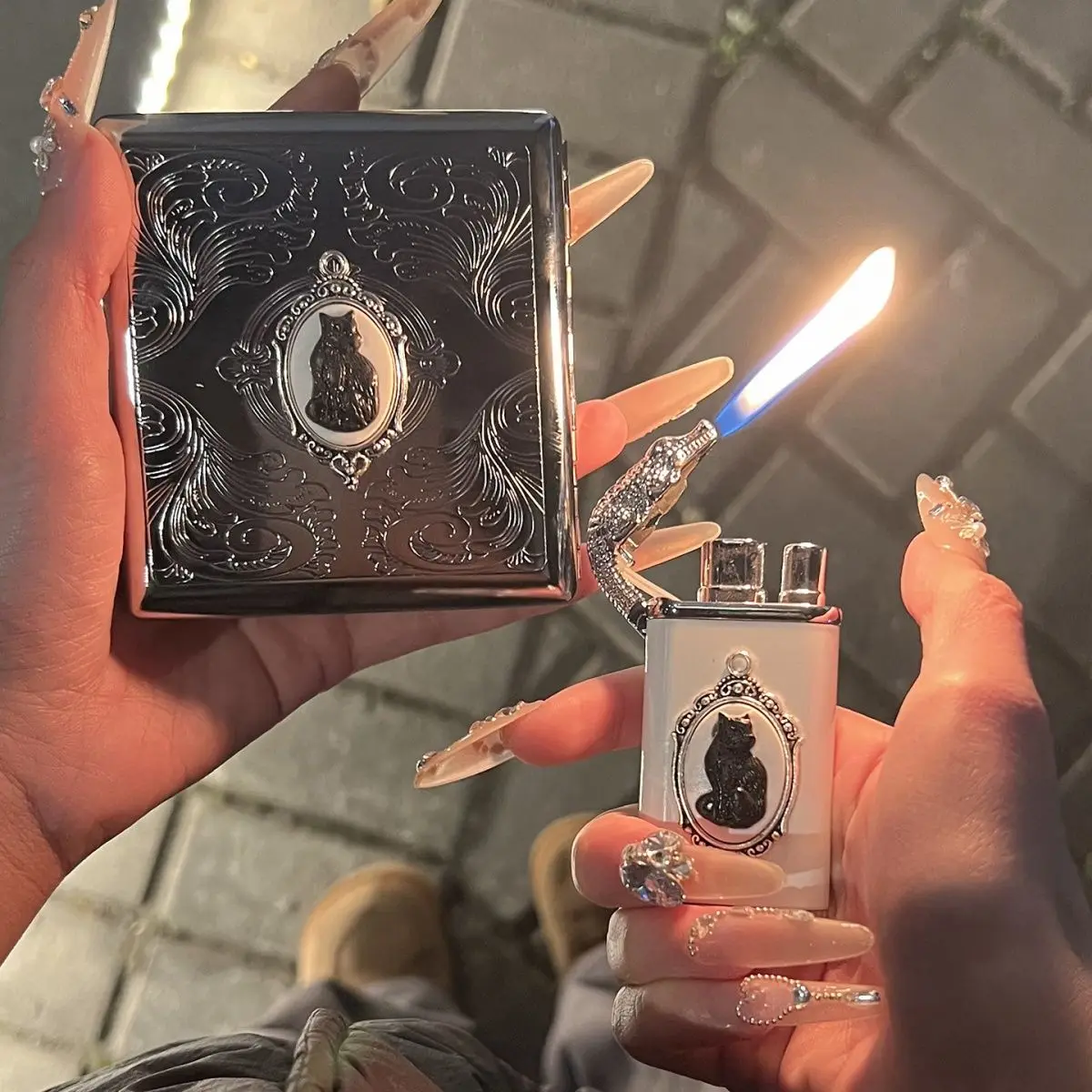 

Black Cat Windproof Dual Flame Crocodile Metal Inflatable Lighter High Aesthetics Original Gift for Friends Niche Gift