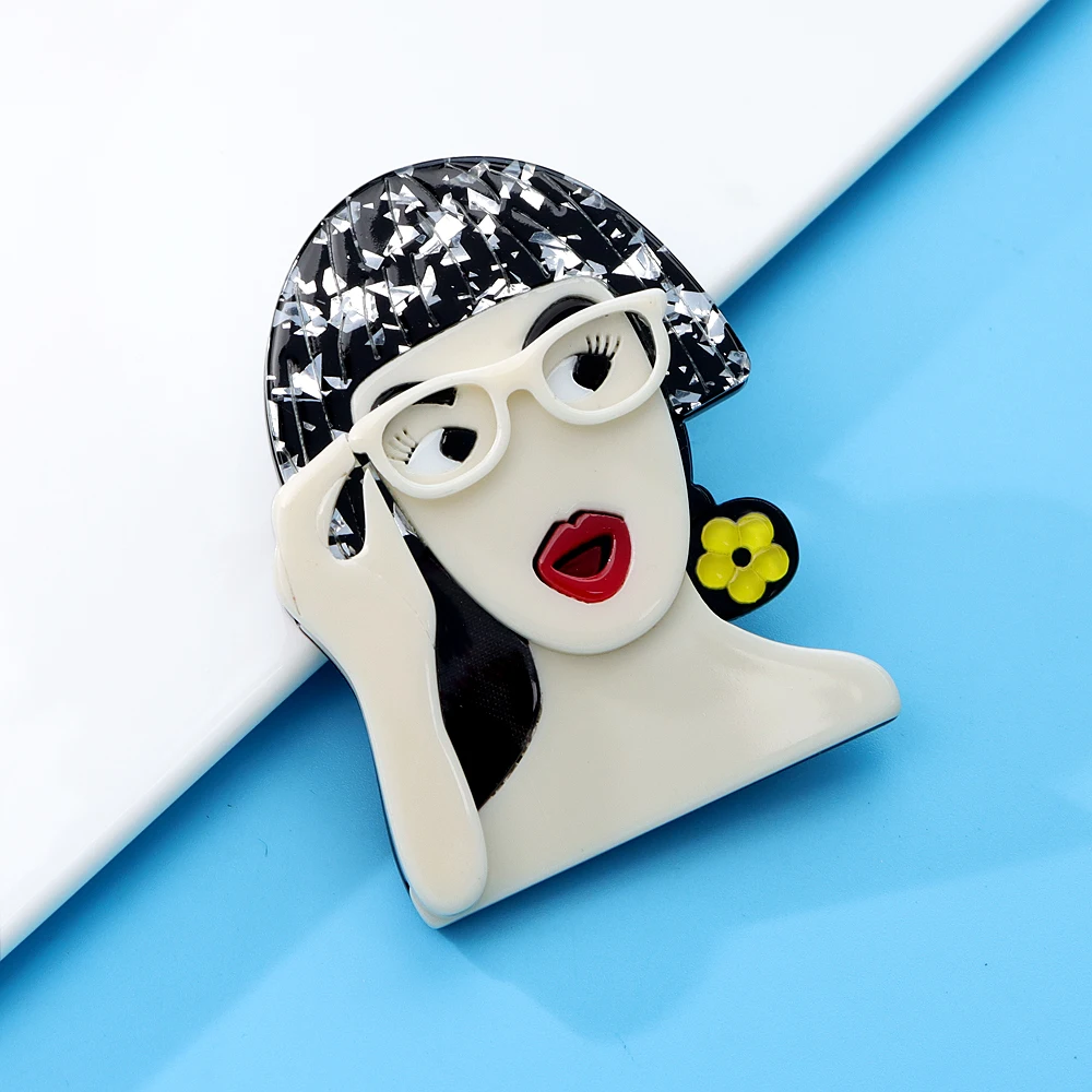 CINDY XIANG Acrylic Girl With Surprised Expression Brooch Acetate Fiber Pin Coat Accessories High Quality