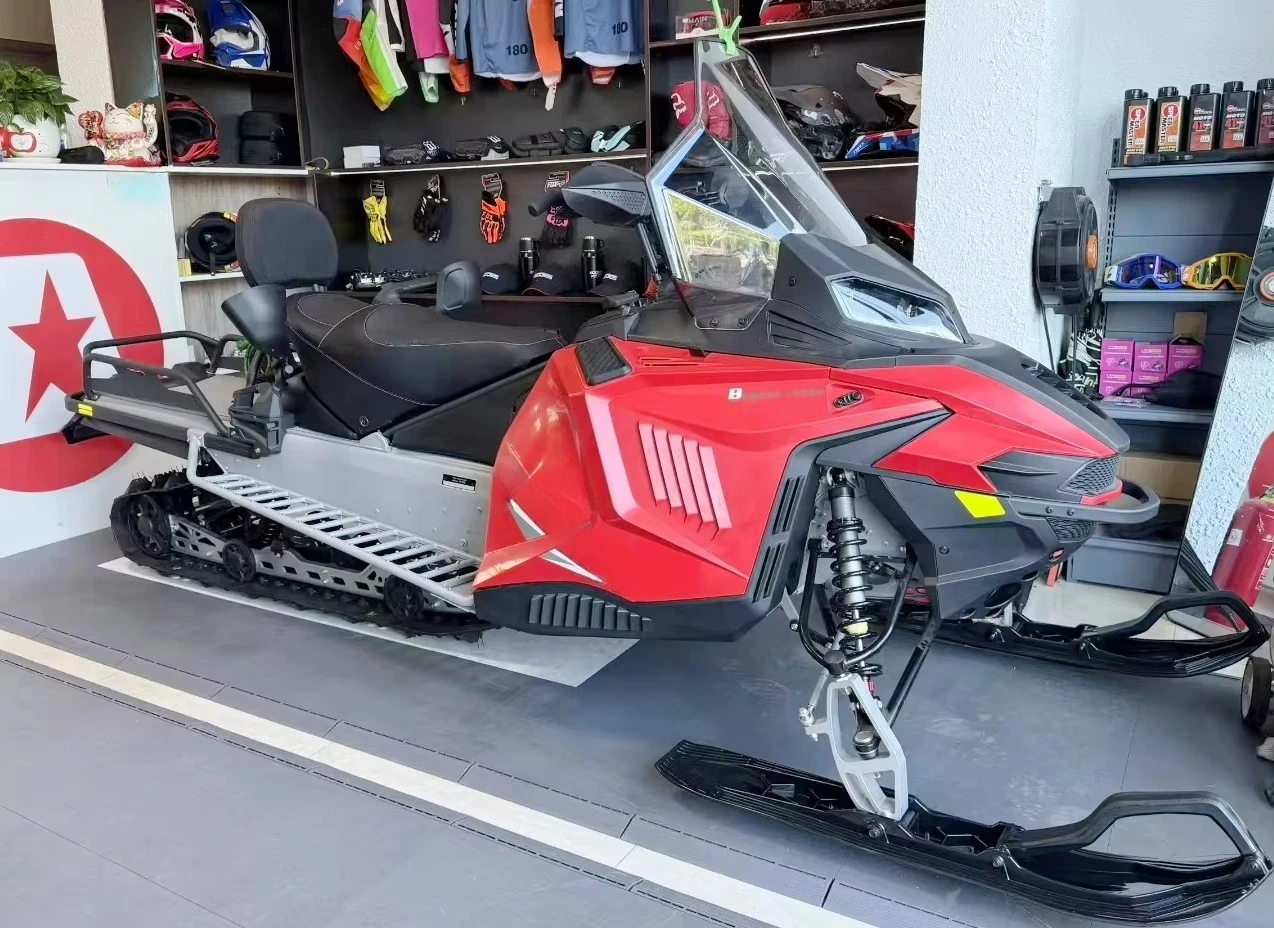 Expedition 1000cc Petrol Snowmobile - alternate angle