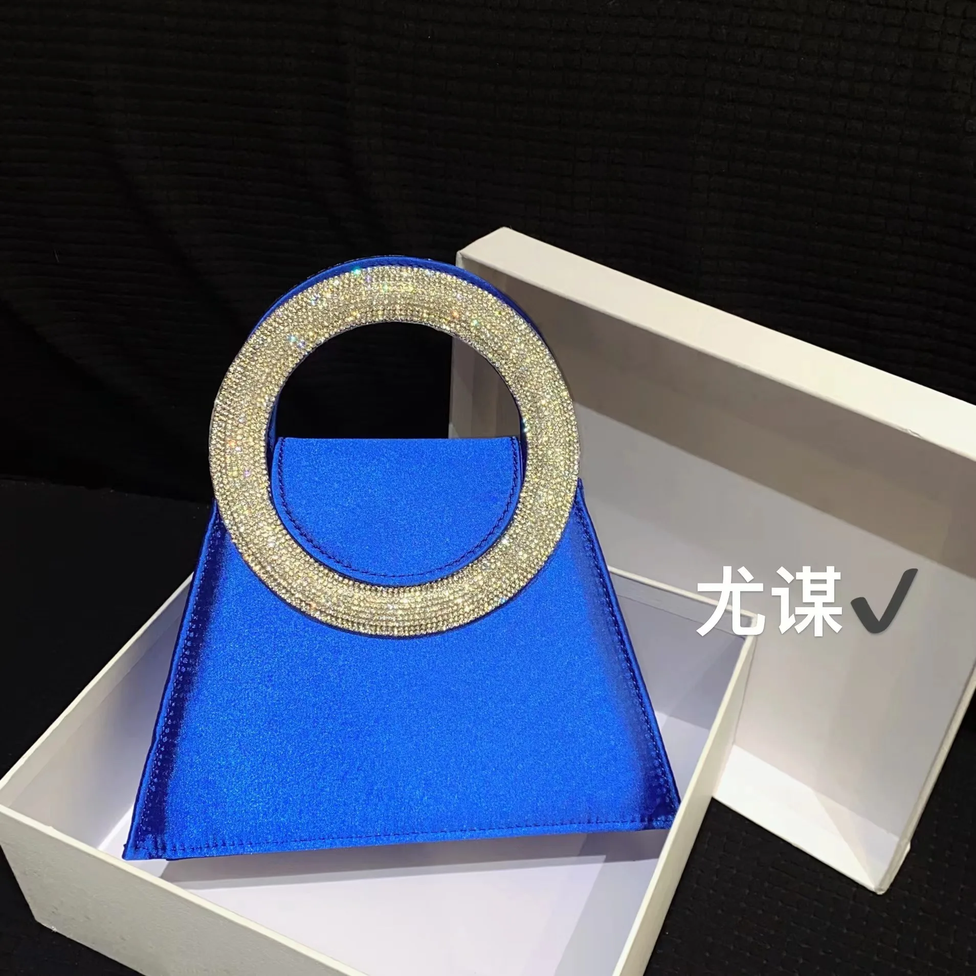 

Роскошный вечерний клатч со стразами, сумки с круглой бриллиантовой ручкой, атласные сумки на плечо, вечерние свадебные кошельки, женская дизайнерская сумка-тоут