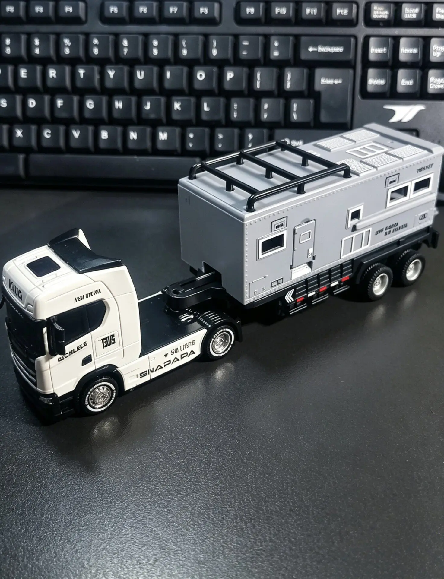 For Wen NanFeng MASDI 1/64 Scania Container Truck rear-mounted trailer simulation motorhome Travel Camper Mold Making Hop-Ups