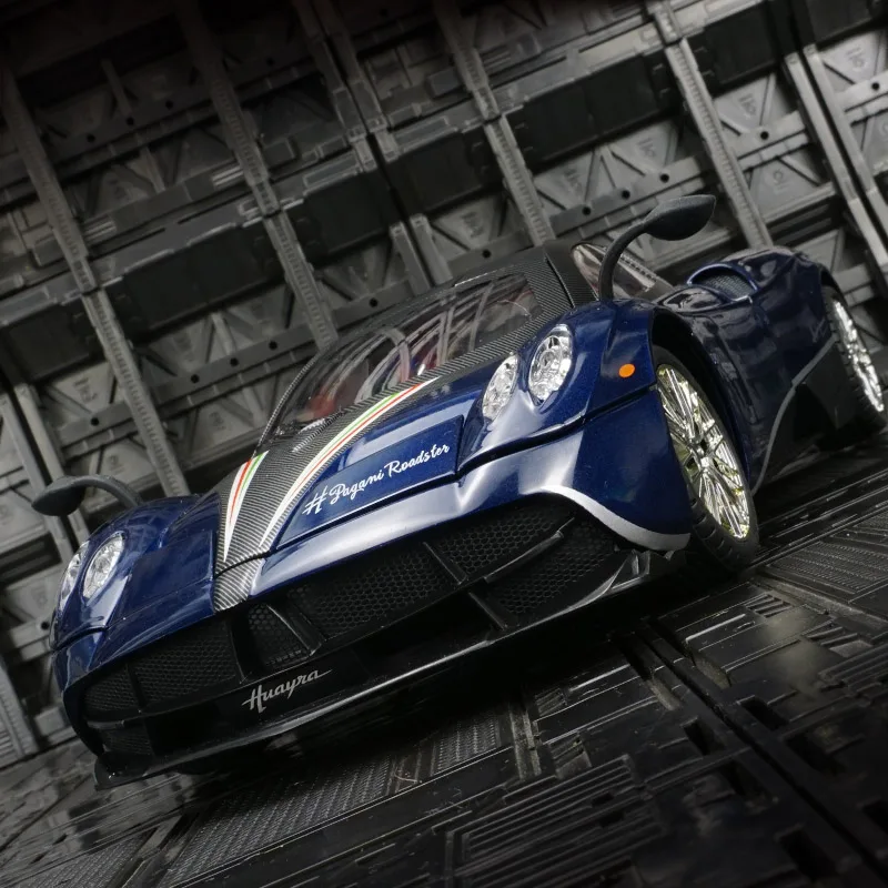 1/18 Pagani huayra dinastia โมเดลรถยนต์สปอร์ตโลหะแบบจำลองรถแข่งของเล่นจำลองเสียงและเบาของขวัญของเล่นสำหรับเด็ก