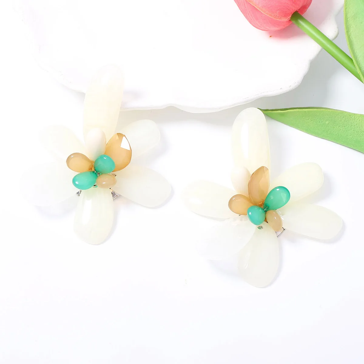 2026 Neue Modische Harz-Blumen-Ohrhänger für Damen, Bohemian Sommer Strand Party Schmuck Ohr-Accessoires – Detail 6