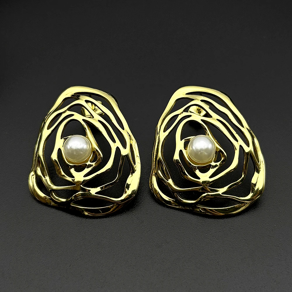 

Exaggerated Hollow Irregular Metal Stud Earring for Women Stainless Steel Gold Color Imitation Pearl Geometric Ear Studs Jewelry