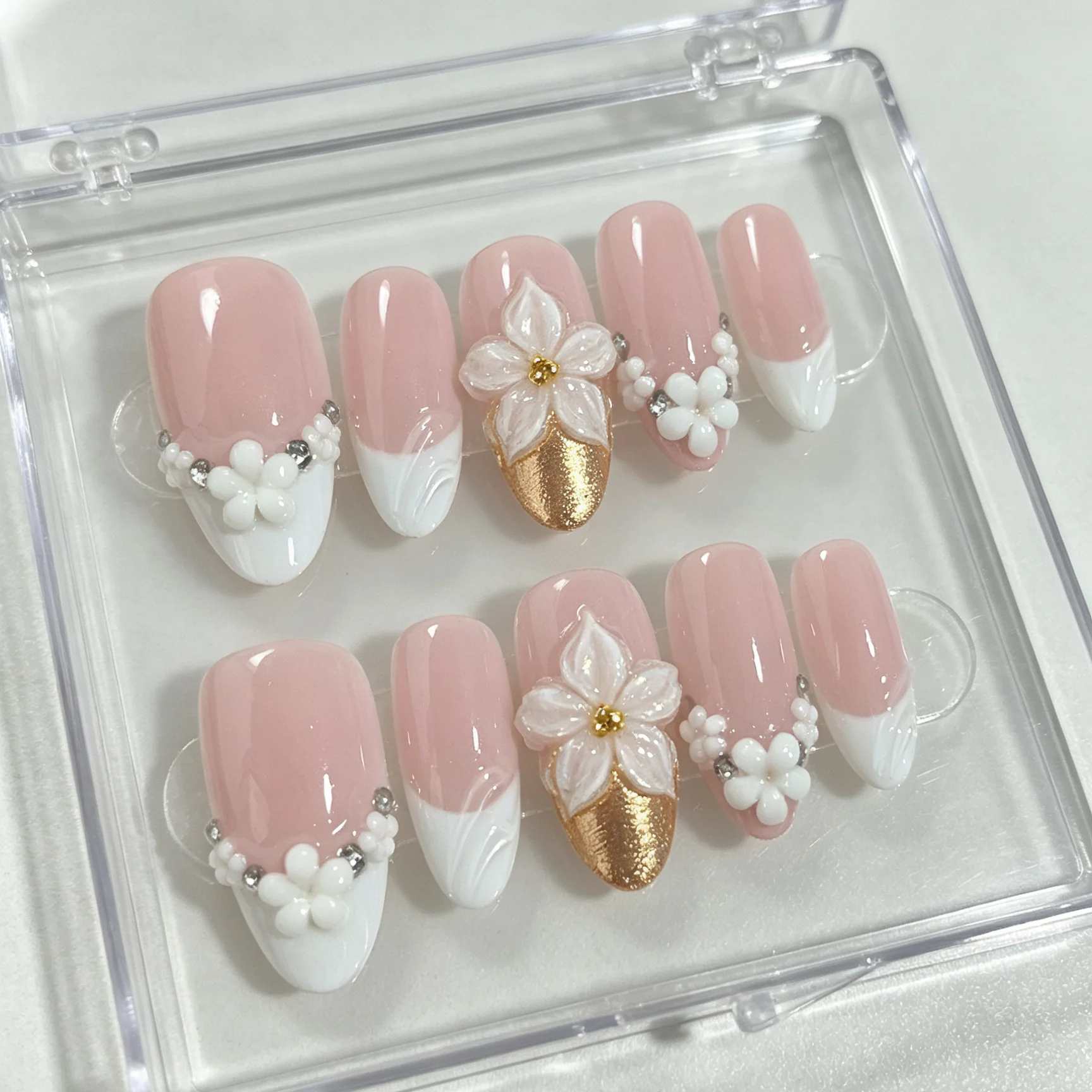 手でプレスしたアーモンド型のネイル10枚、美しいフェイクネイ - Pressed Flower Art のレビューと価格