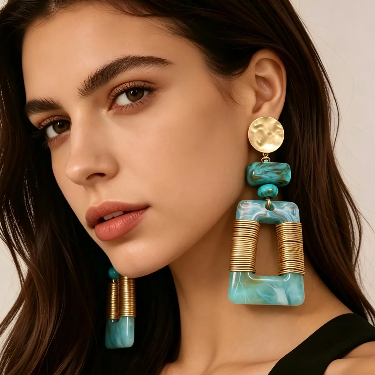 Maillard style retro smudge earrings geometric advanced sense trapezoidal design metal winding earrings women
