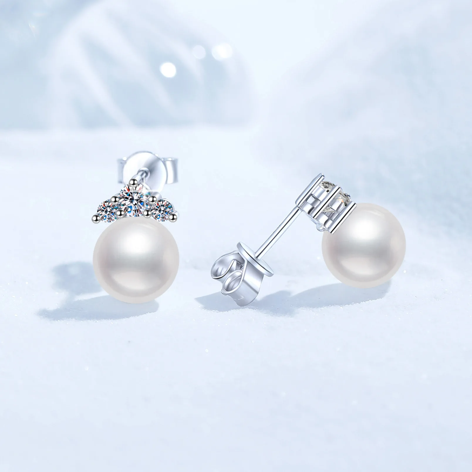 LioraGem Princess Style Round 8mm Freshwater Pearl Stud Earrings for Women, Fashionable Moissanite Studs Platinum PT950 Stamp
