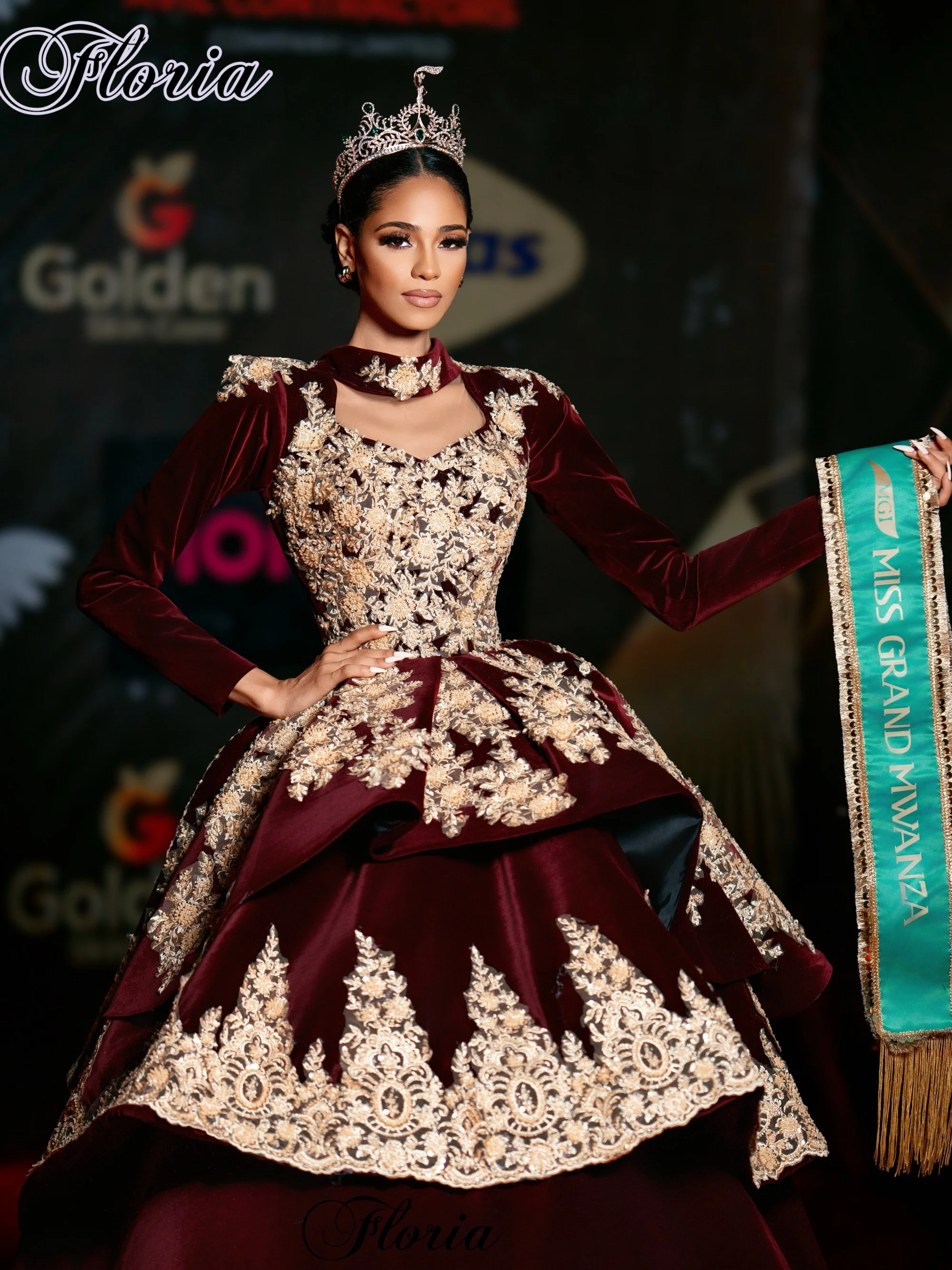 New Burgundy Velvet Celebrity Dresses With Appliques Arabic Long Sleeves Evening Dress Pageant Gowns Vestidos De Gala Customized view 2