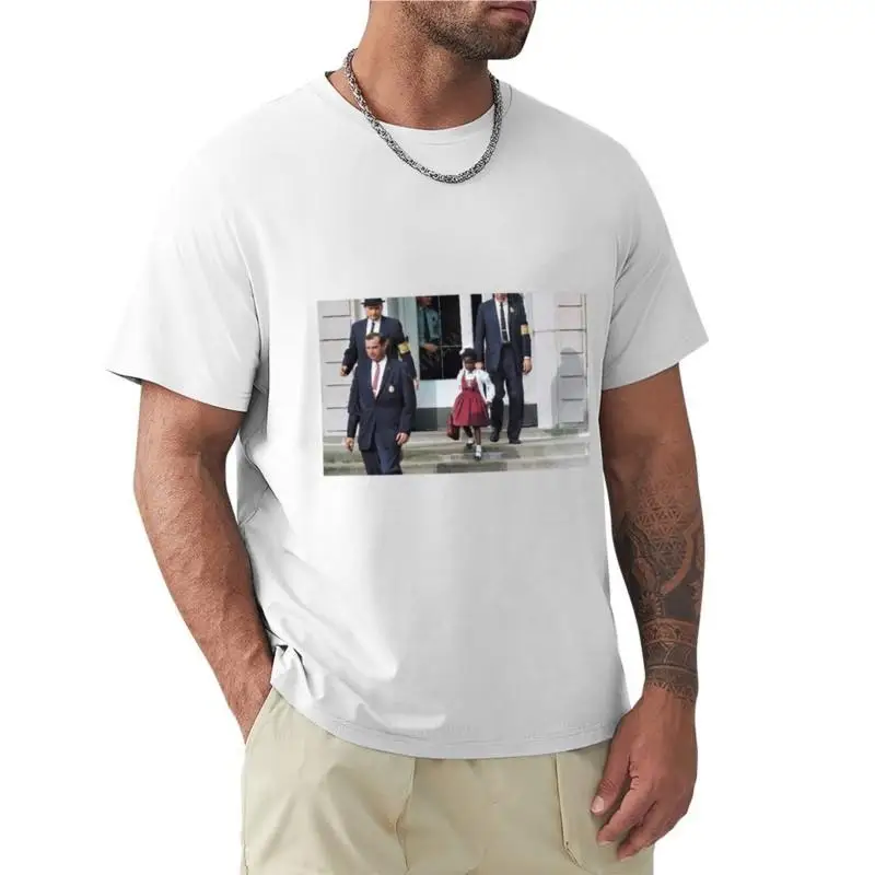 Ruby Bridges, escorted by U.S. Marshals to attend an all-white school, 1960 T-Shirt brand t-shirt summer top tees