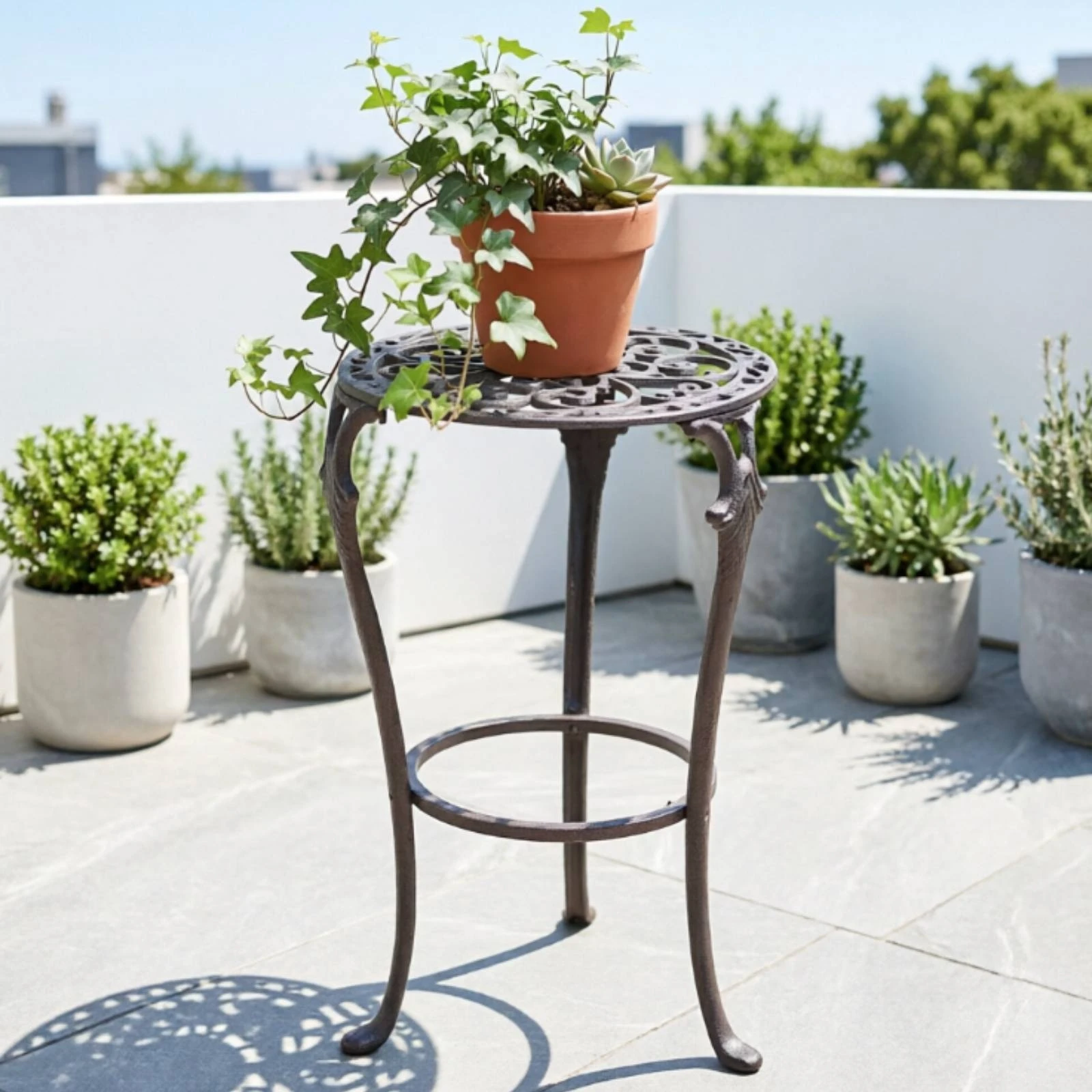 Wrought Iron Plant Stand Freestanding Wrought-Iron Flower Stand Metal Plant Holder Outdoor Versatile for Gardeners, Patio