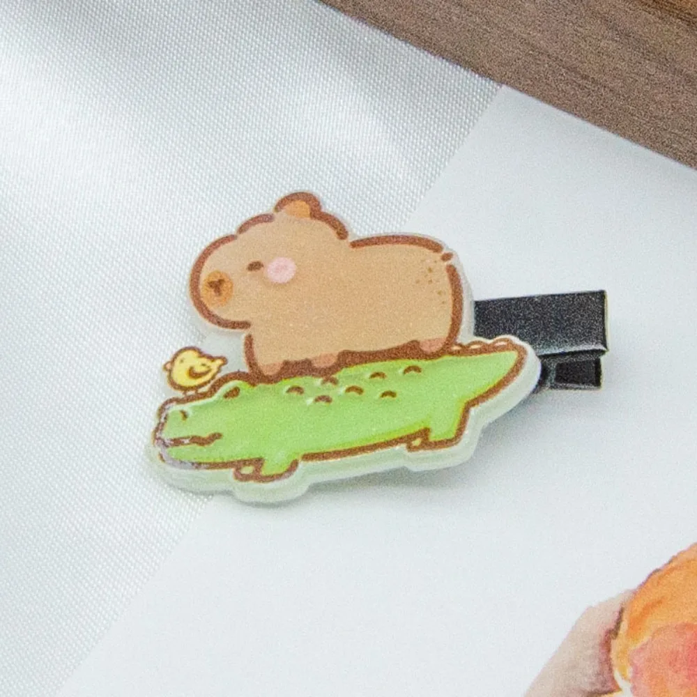 Épingle à cheveux Capybara en acrylique drôle, pince à bec de canard de dessin animé mignon, style coréen, barrettes animales douces, voyage, lumière