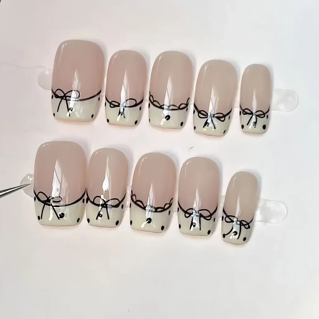 10 PCS Cute Sexy French Lace Press On Nails Sweet Polka Dot Bow Handmade Fake Nails Niche Simple Short Nail Art