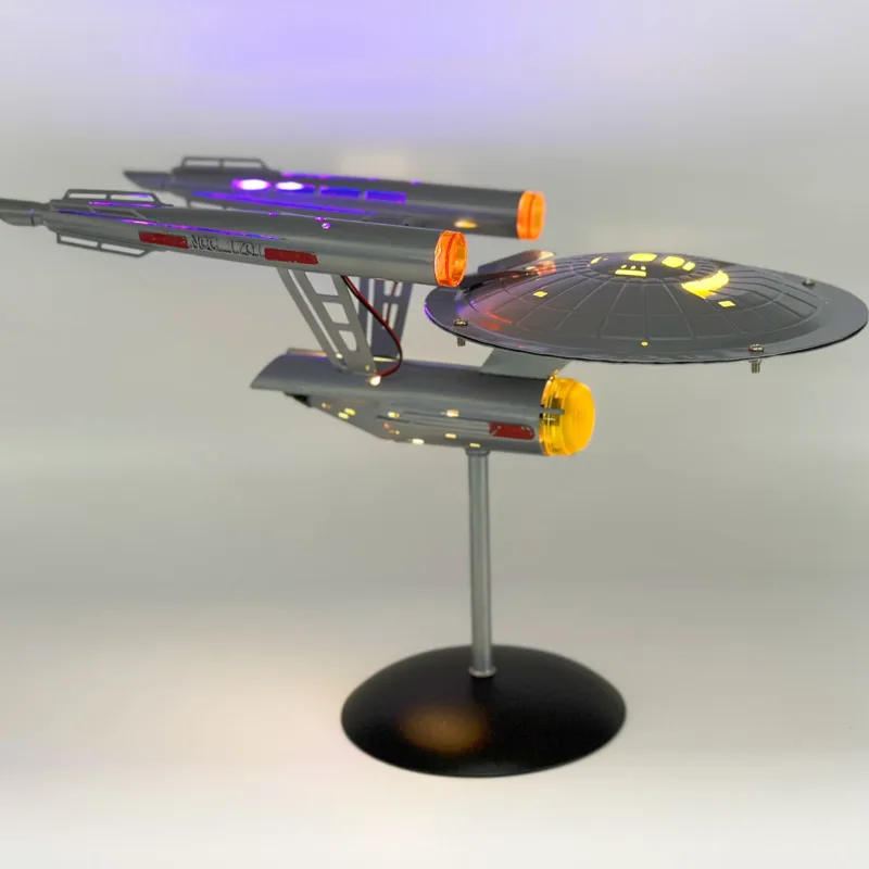 Star Trek Enterprise 1:1000 Model Metal Aircraft With Light Starship Flying Saucer Light Ornaments Collectible Model Decor Gifts