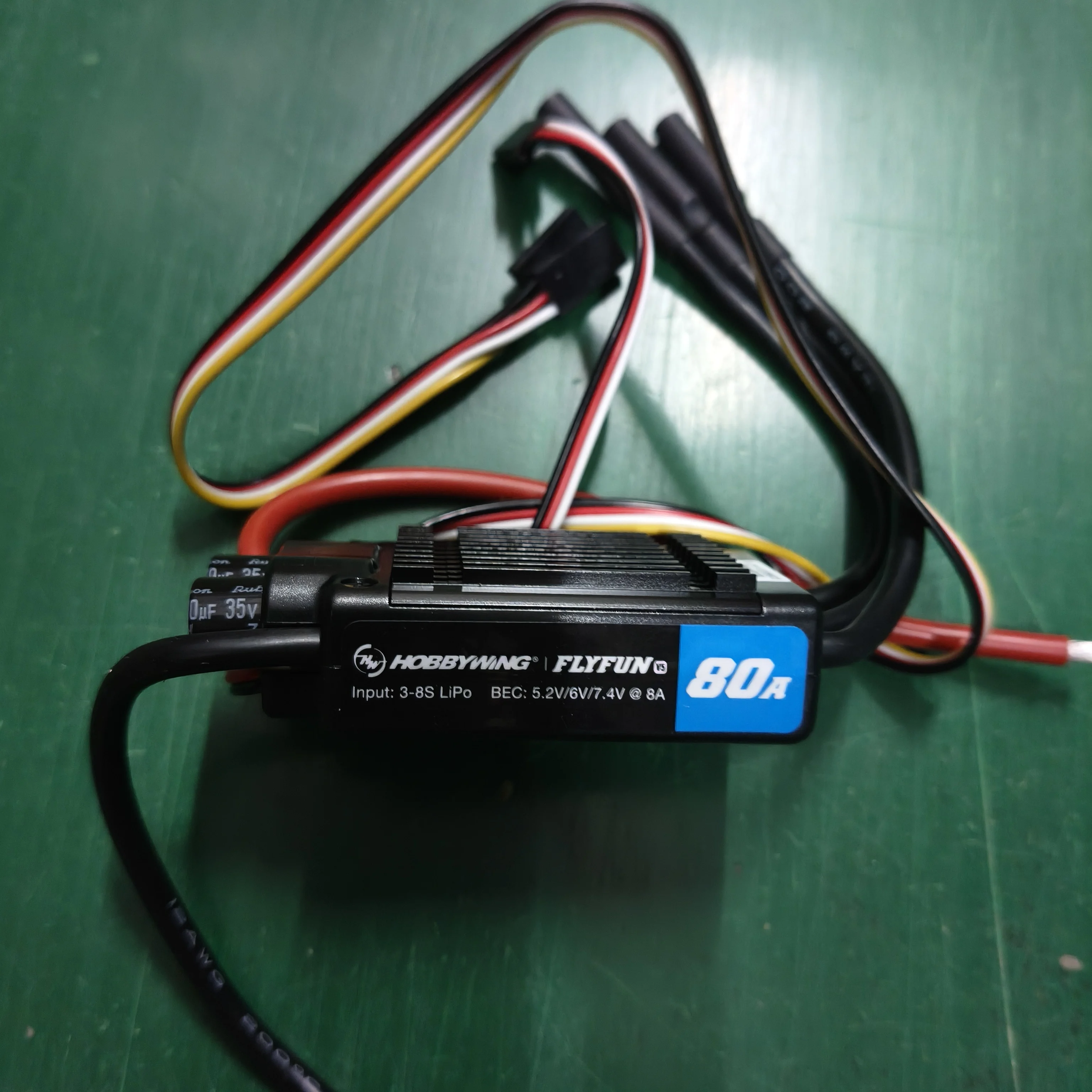 

Hobbywing FlyFun V5 80A 60A Контроллер скорости Бесщеточный ESC 3-6S Lipo с функцией DEO для радиоуправляемого квадрокоптера