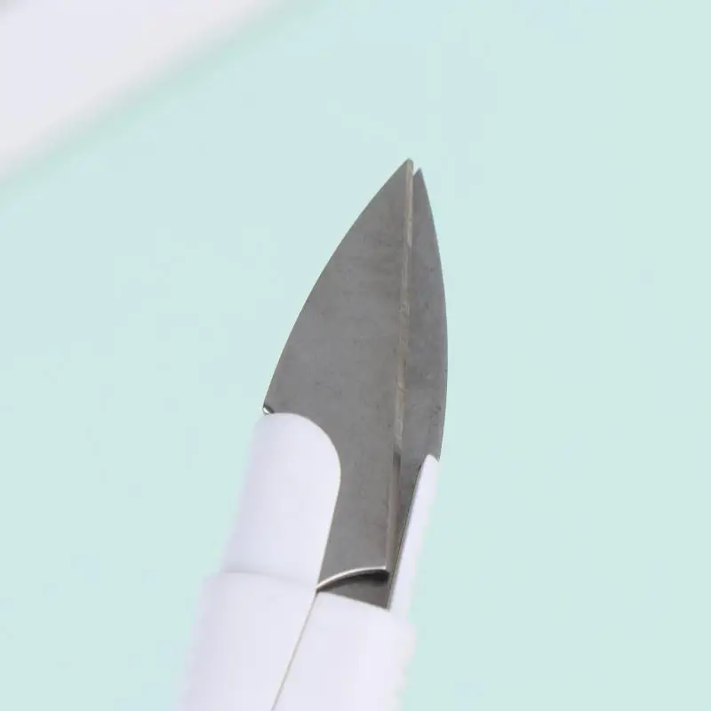 Faltbare Federbelastete Schere Robuster Scharfer Tragbarer Schneider mit Sicherheitsabdeckung für Stoff- und Lederhandwerk – Detail 12