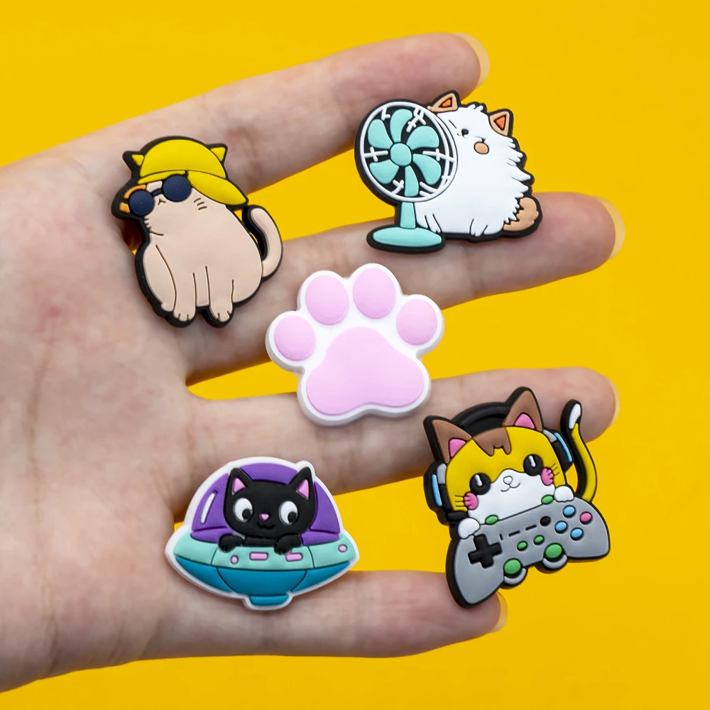 1/16PCS Cute Cats Shoe Charms Funny Style Cats Shoe Accessories for Kids Sandal Buckle Clog Decirations for Women Men Gifts