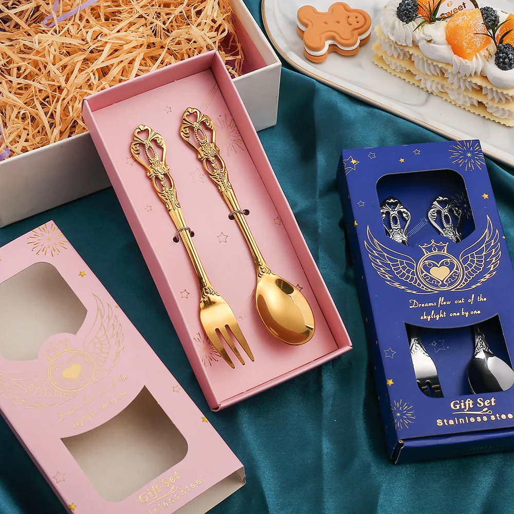 Antique embossed dessert spoon European hollow coffee spoon creative cake spoon fork gold-plated spoon with hand gifts