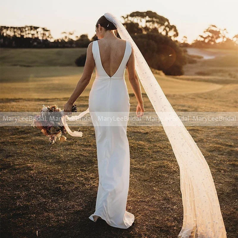 Minimalist Crepe Beach Wedding Dress Sleeveless Plunging V-Neckline Mermaid Long Mori Bridal Gowns Simple Low Back vestido 2023