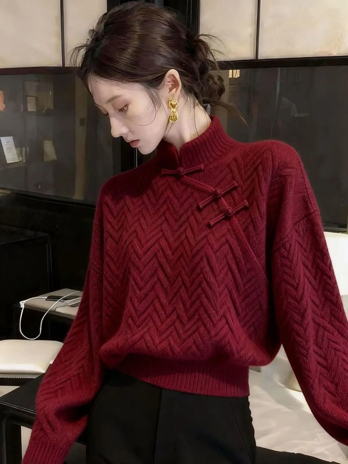 

Red Knitted Loose Fit Sweater Stand Collar Inner Wear New Chinese Sle Faion Button Design Winter Collection Women's Knitwear