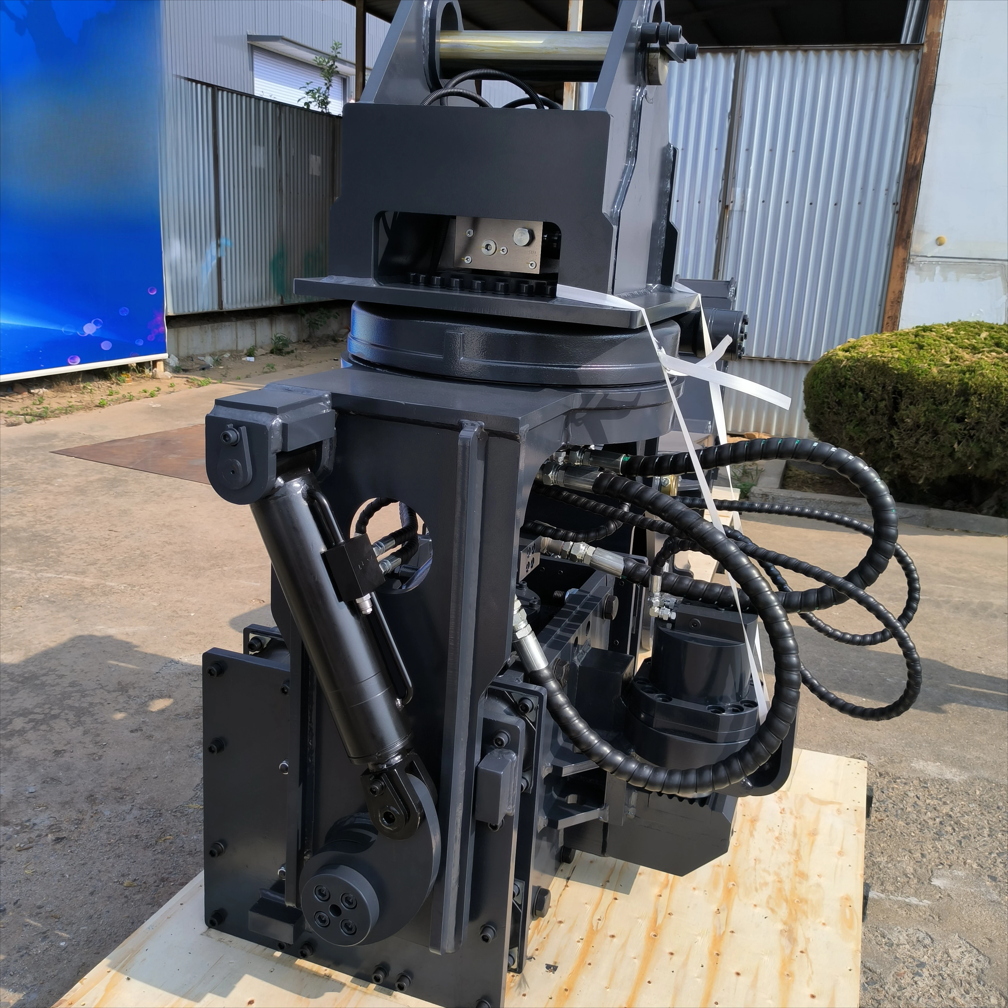 Tilting 90 Degree Type Hydraulic Vibratory Hammer Pile Driver Attachment for Excavators 16-45 Tons