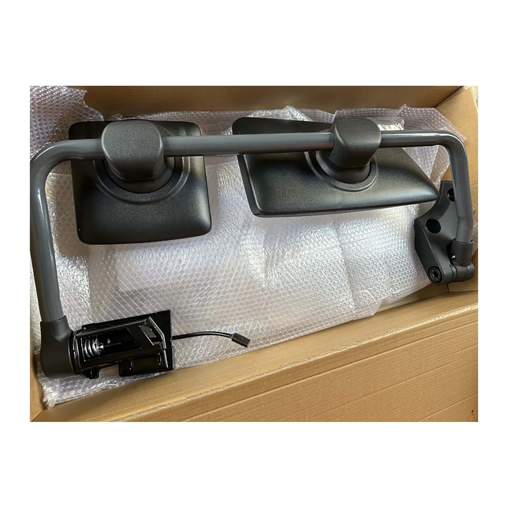 

84214240 ПРАВОЕ ЗЕРКАЛО ЗАДНЕГО ВОЗДУХА для HEAVY TRUCK VO