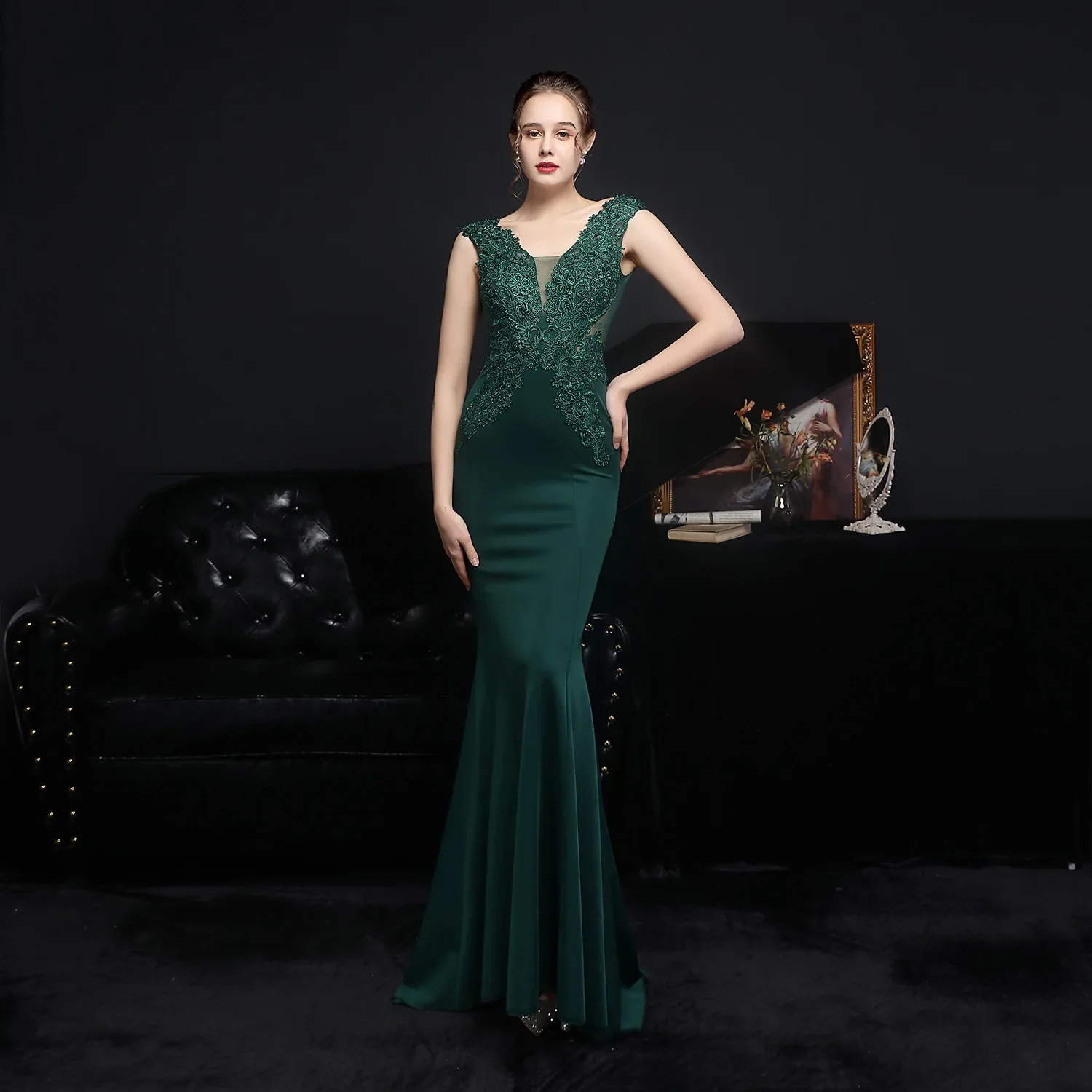 

Evening Dress Green Appliques Stretchy V-neck Sleeveless Zipper Back Mermaid Trumpet Floor Length Women Party Formal Gowns YE092