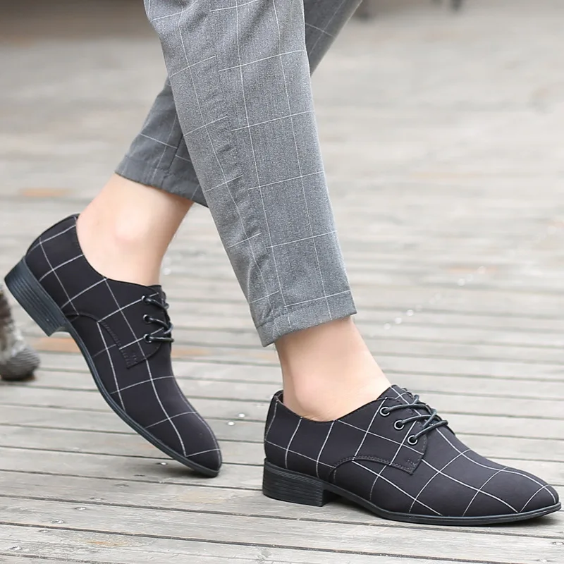 Nieuwe Stijl Doek Schoenen Mannen Plus Size Casual Schoenen Ademende Puntige Canvas Lederen Schoenen Oude Beijing Doek Schoenen Heren Formele Kleding