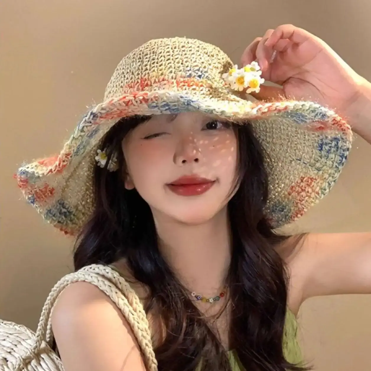 Woven Straw Hat Sunshade for Seaside Beach Holidays – Breathable, Openwork Design with a Wide Brim to Flatter the Face