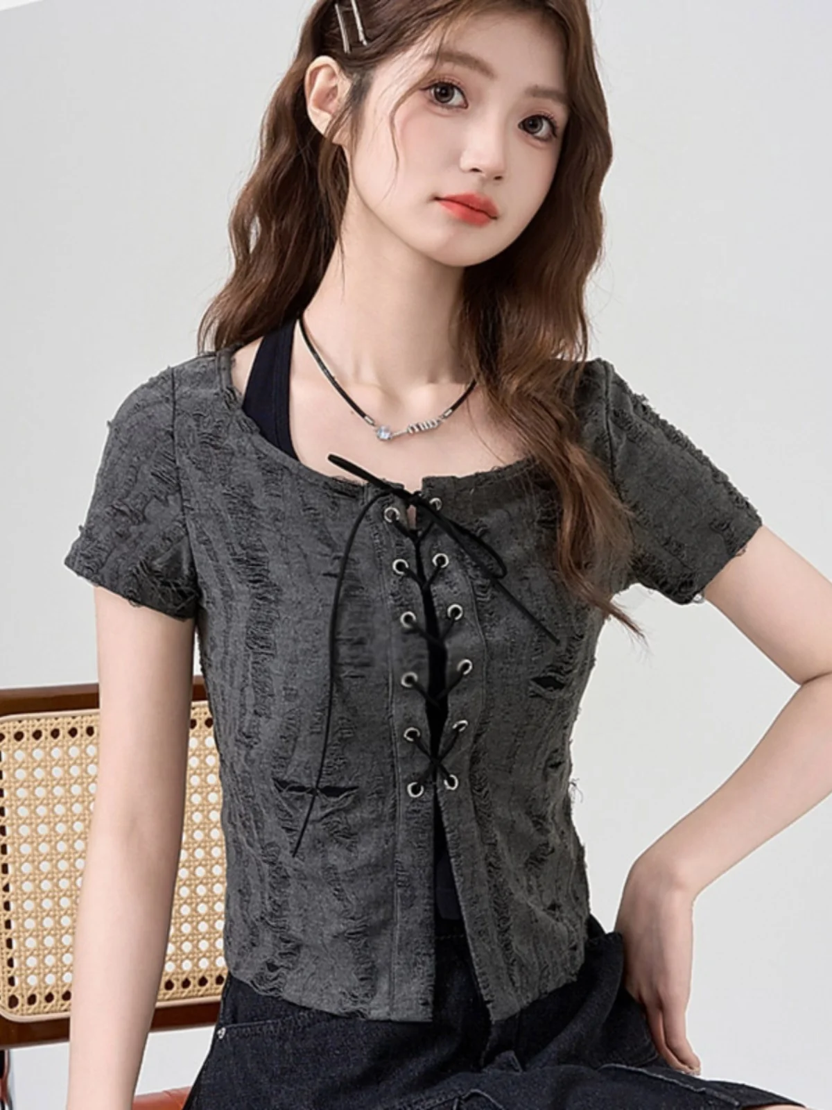 เสื้อยืดสุดแซ่บ หวาน เท่ รู ชุดแฟชั่นฤดูร้อนของผู้หญิง สายรัดหรือ Sve Slim Fit รอบเนื้อเส้นใยโพลีเอสเตอร์ชุดสองชิ้น