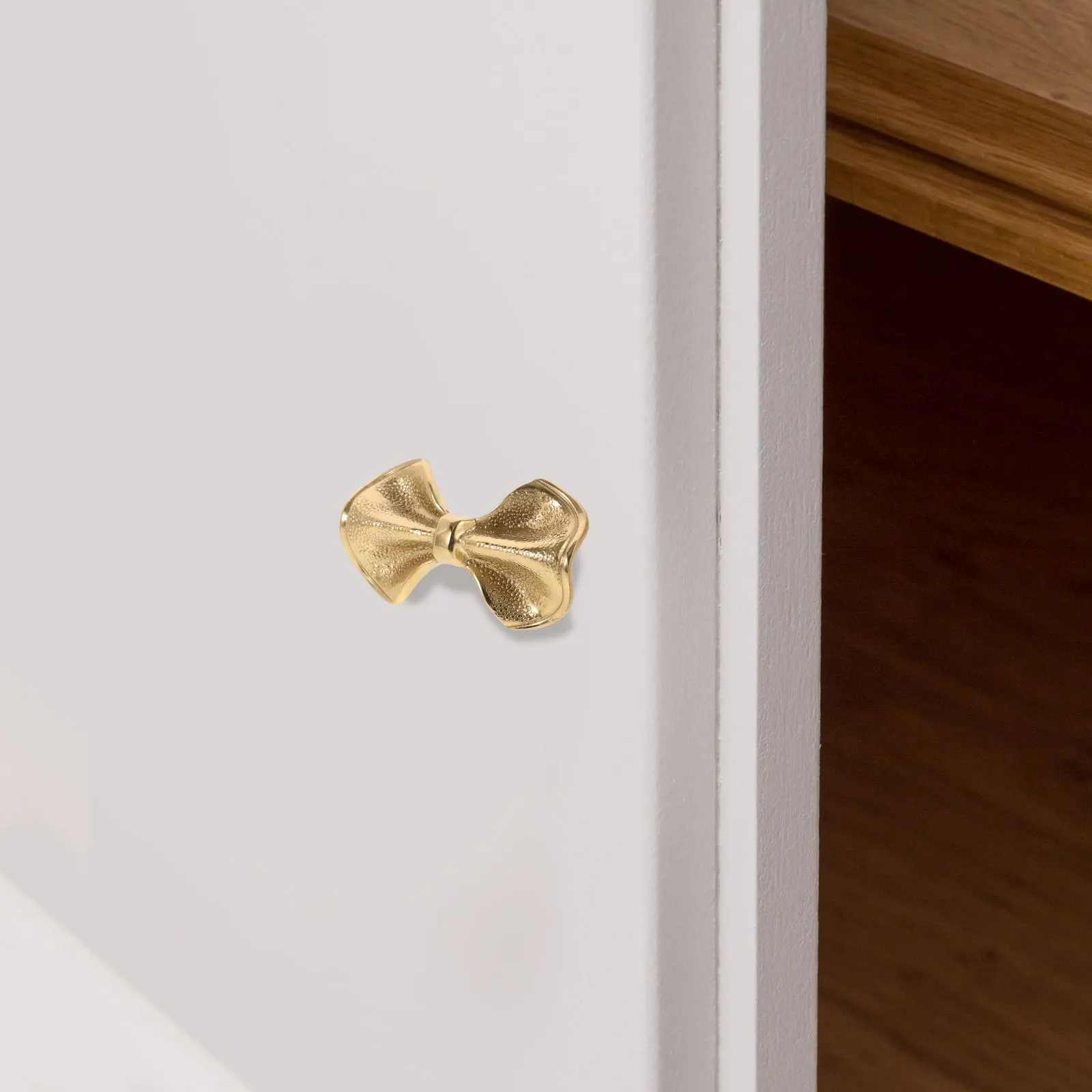 

1 set Brass Shaped Handles Drawer Decorative Durable Luxury Hardware For Dresser Wardrobe niture Bow Design Easy Install