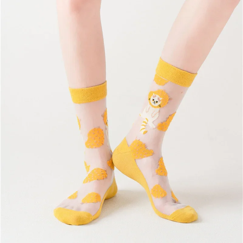 Calzini di seta di cristallo con ricamo di frutta di moda calda Calzini da donna trasparenti sottili estivi di alta qualità Calzini di seta di vetro Harajuku