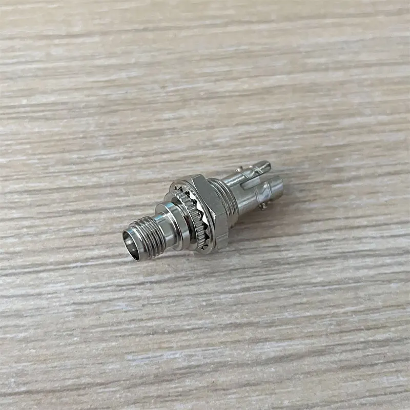 Адаптер оптоволоконный стандарта SMA в ST