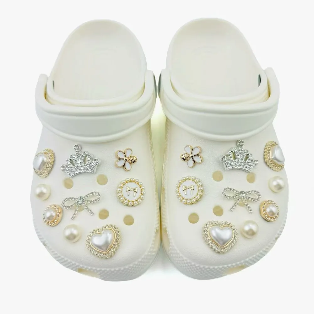 18PCS Shoe Charms Set Diamond Crown Bow Heart Shaped Pearl Flower Shoe Decorations Buckle for Sandals Clogs DIY Accessories Gift