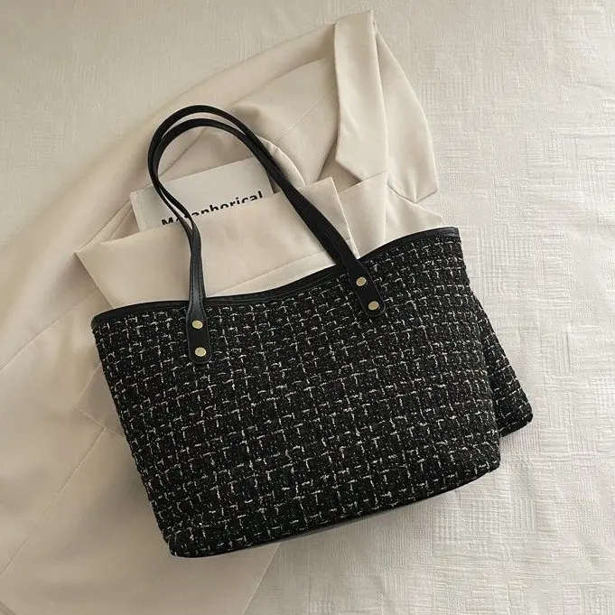 Trendy Large Capacity Plaid Shoulder Bag Commuter Style Women's Bag Zipper Closure Fall 2025 New Fashion Simple Design