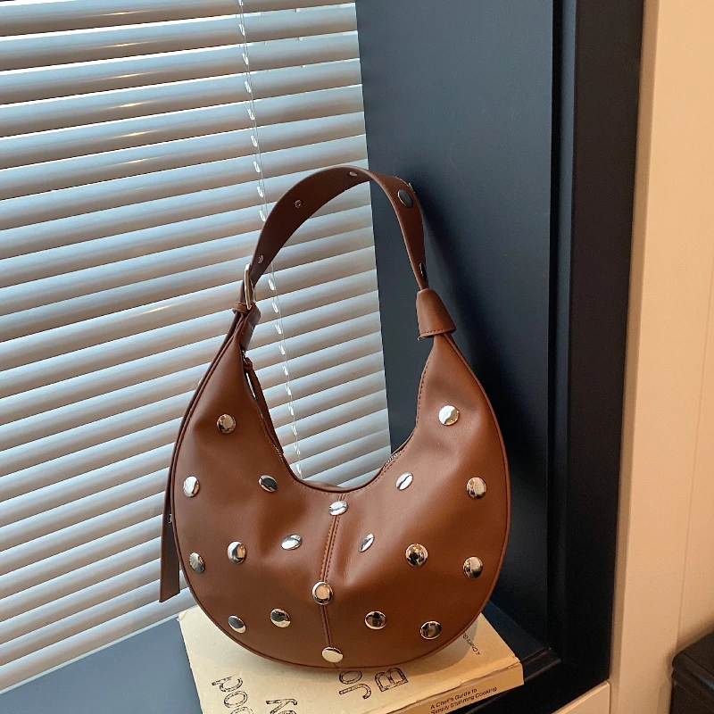 

New Retro Women Casual Simple Shoulder Bag Premium Rivet Underarm Bag Large Capacity Fashion Versatile Commute Crescent Bag
