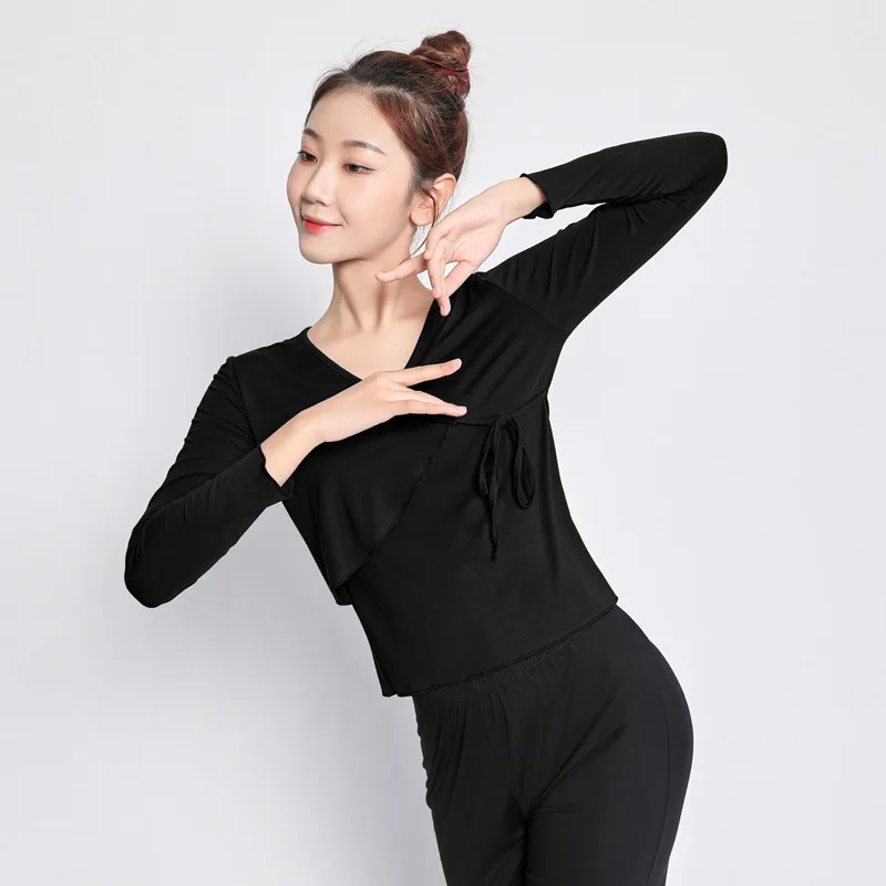 ملابس ممارسة الرقص الجديدة بأكمام طويلة تي شيرت نسائي برقبة على شكل حرف v وأكمام قصيرة ملابس رقص مربعة للرقص اللاتيني