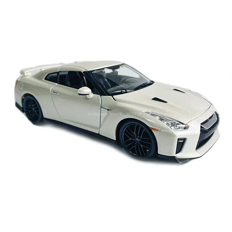 Bburago 1:24 2017 Nissan Ares GT-R coche de carreras de aleación vehículo de lujo Diecast coches extraíbles modelo juguete colección regalo