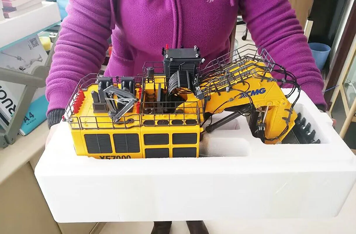 

1/50 Alloy Model XCMG XE 7000 Mining Excavator Mining Dump Truck Construction Machinery Toy Scene Decoration Boy's Birthday Gift
