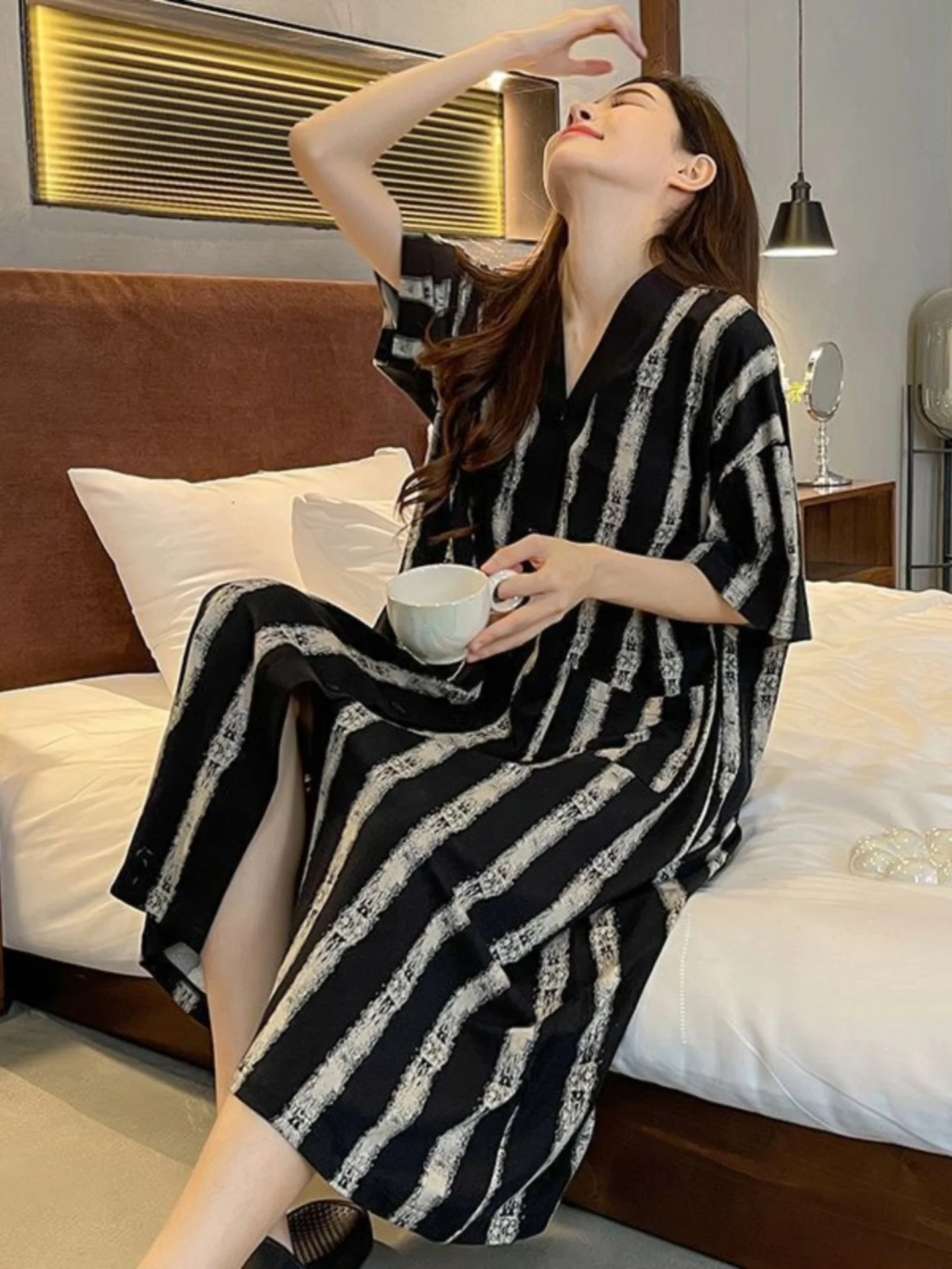plus Size Ice Silk Sleepwear Summer Mid-Length Short-Sleeve Gown Loose Comfortable Home Clothes V-Neck Single-Buckle Geometry...