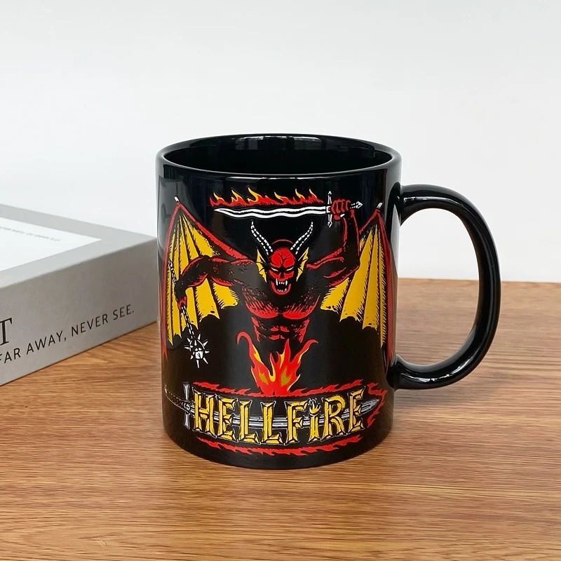 

Керамическая кружка в готическом стиле в стиле ретро, классическая кофейная чашка в стиле ТВ для фанатов, домашний офисный стол, подарок на день рождения на Хэллоуин для женщин-подростков