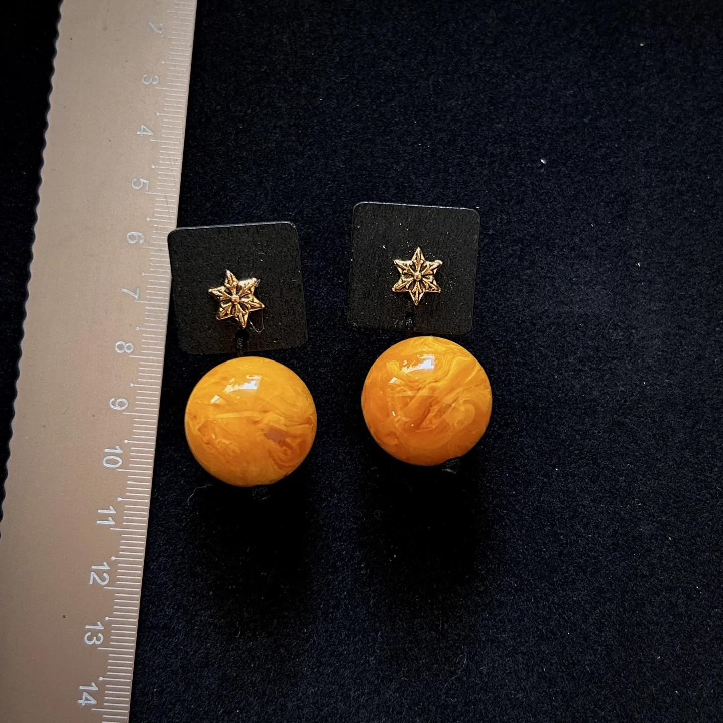 Yellow leather natal stud earrings Monies style second generation old beeswax 925 silver needle retro national style commuting v