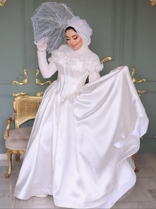 Elegante muslimische Hochzeitskleider aus Satin mit hohem Kragen, 3D-Blumen-Kaftan, Korsett, Prinzessin, A-Linie, arabische Brautkleider, individuell gestaltet
