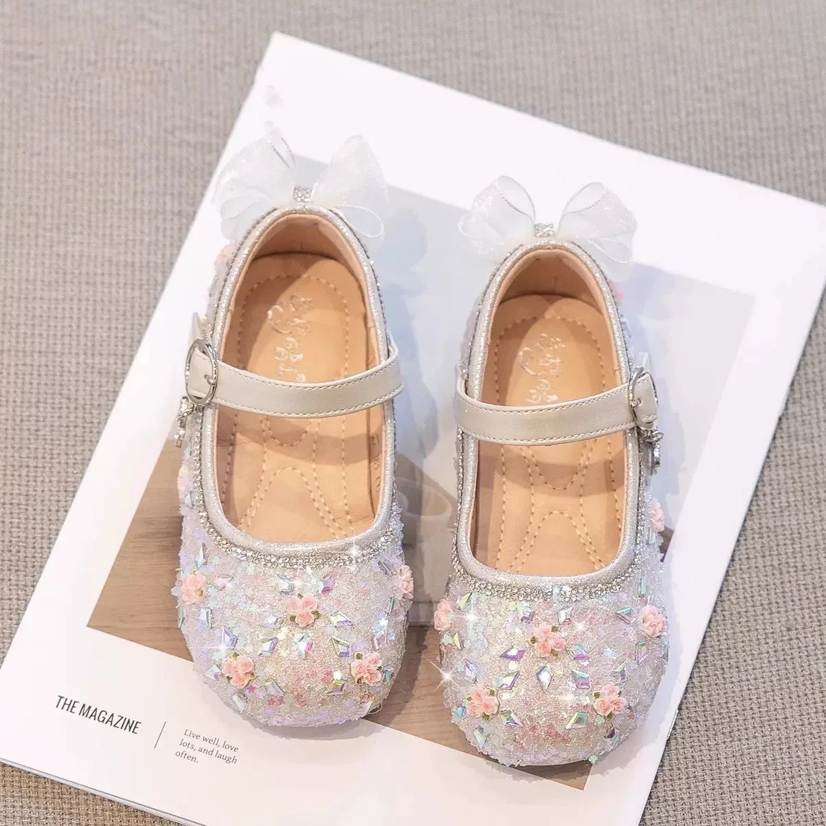 2025 New Girls Princess Shoes for Wedding Party Kids Crystal Flats with Bow-knot on The Back Floral Children School Sweet Shoes
