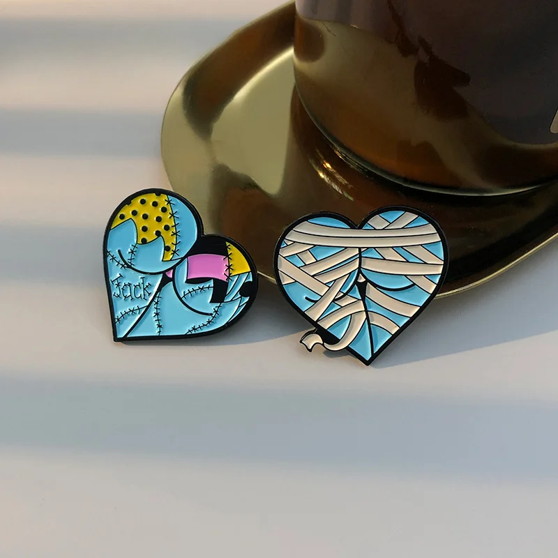 Halloween Sexy Butts Enamel Pins Custom Heart Shaped Cosplay Brooches Lapel Badges Punk Gothic Jewelry Gifts Drop Shipping