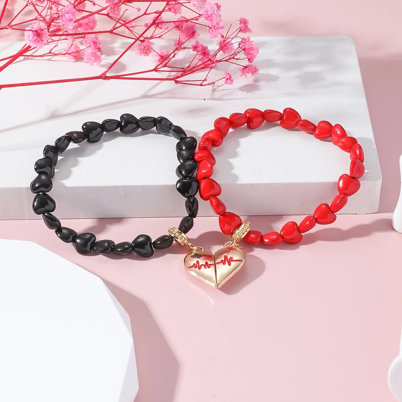 2 Simple and Elegant High-end Love Shaped Bracelets, Pendants, Couple Bracelets, WOMEN\'S Fashion, Vacation, Tourism, and Leisure