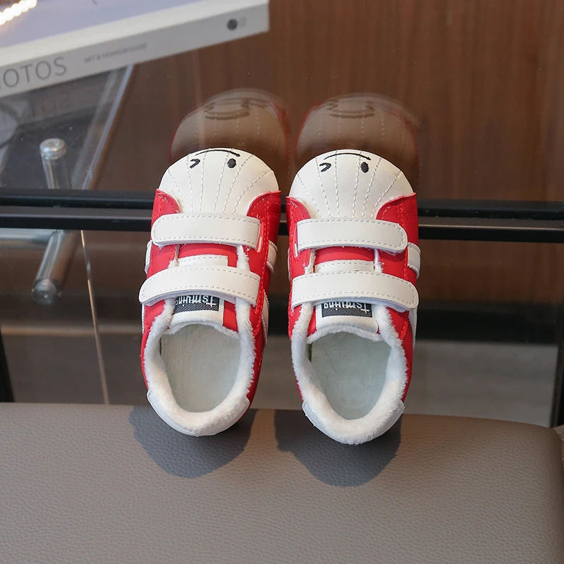 

Best-selling Children's Casual Sports Shoes for Autumn and Winter. High-quality Rubber Sole for Excellent Grip. Walking Shoes.